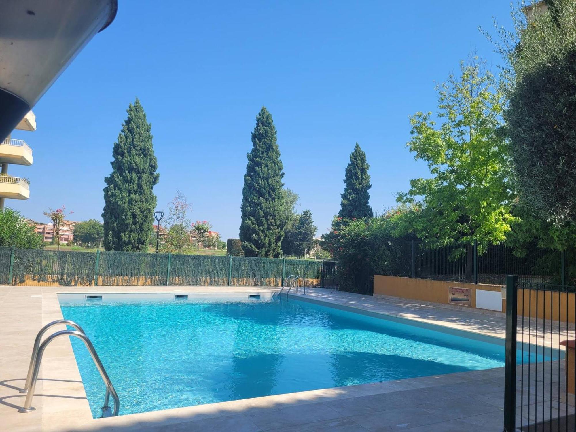 Appartamento Le Jardin D'Hugo Lattes Esterno foto